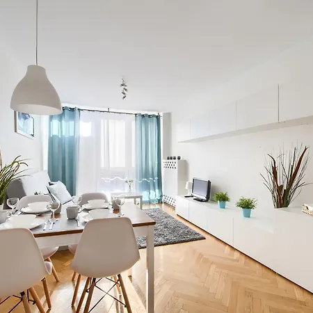 Rondo Onz-jana Pawla Ii Apartment *